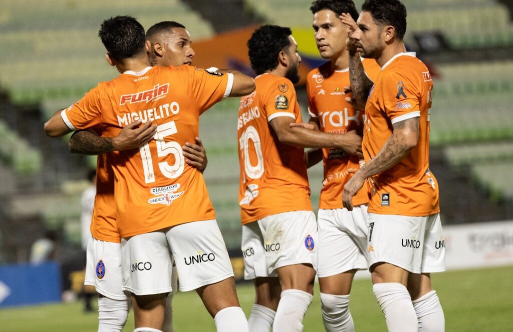 La Guaira mantiene el ritmo para luchar por la cúspide