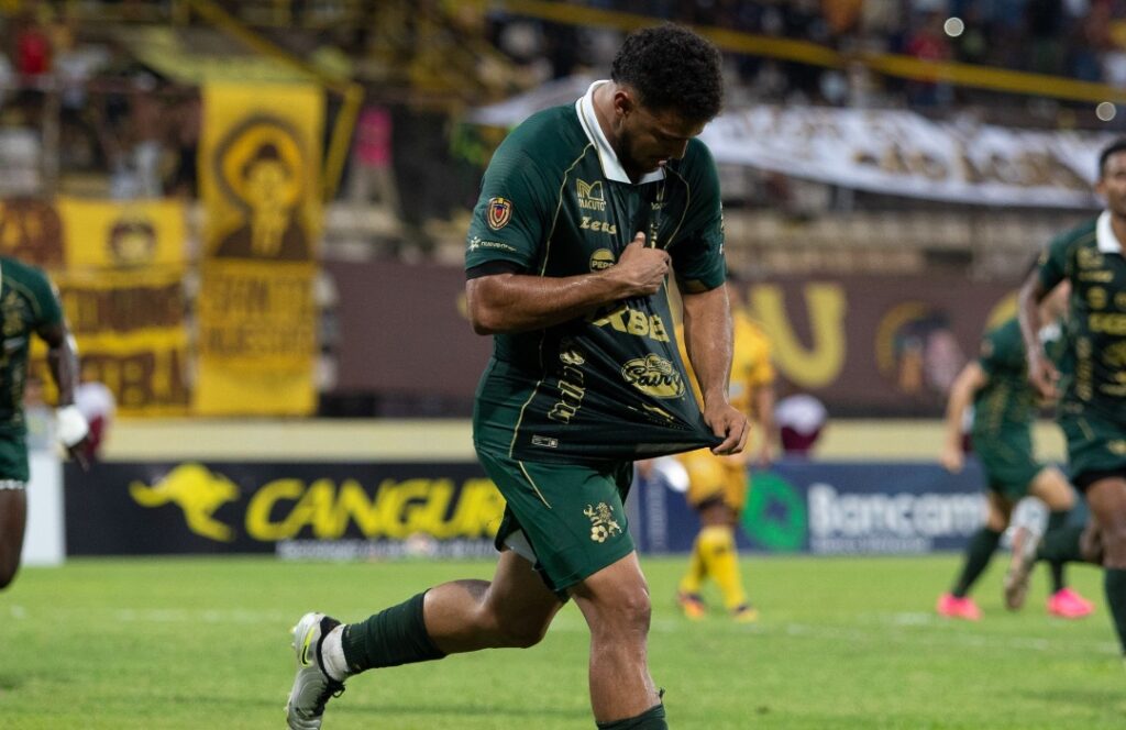 Jesús Quintero regresa a su mejor versión en medio del efecto “Chita”
